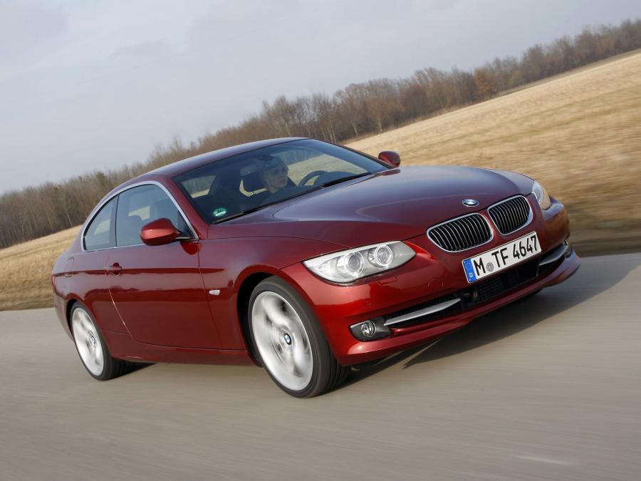  BMW 335i Coupe 2010 года  (фото 7 из 16)